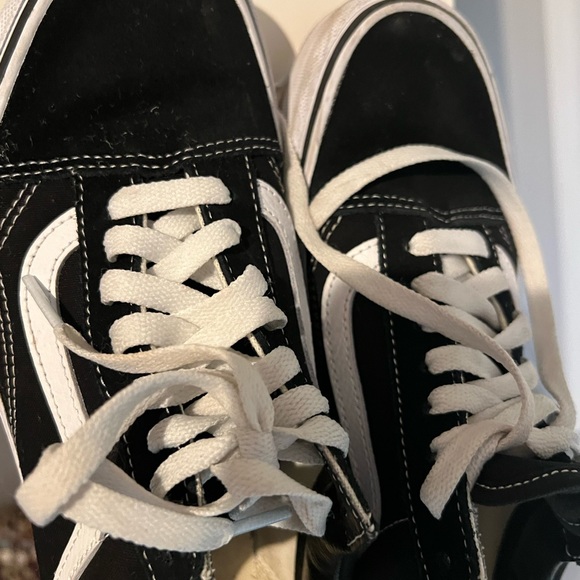 Vans Old Skool Black Sneaker Shoes Mens  Sz 7.5 and WMS 9  (751505 - Picture 5 of 10